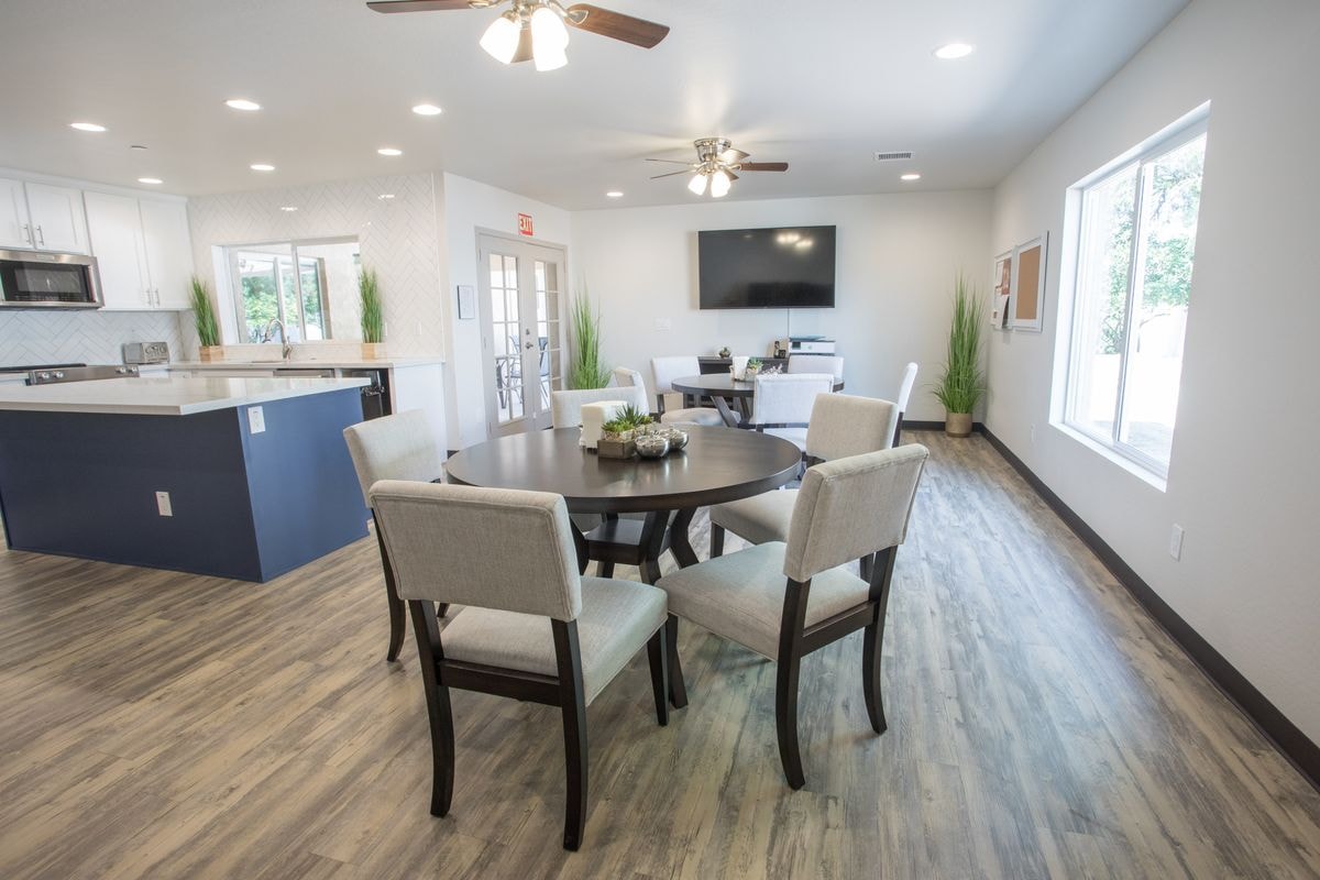 mccormick-ranch-assisted-living-gallery-1