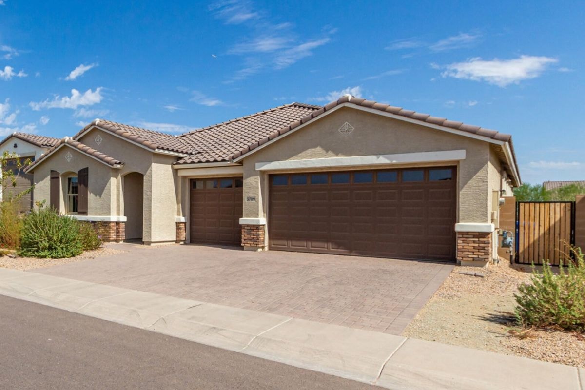 st-michaels-manor-ii-gallery-1